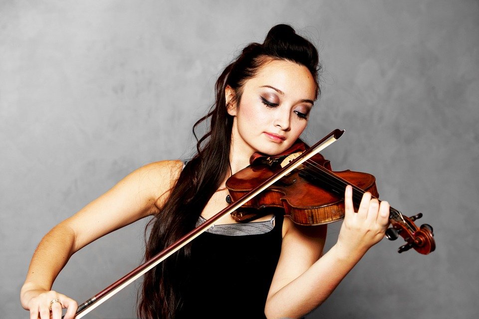 Learn How to Be a Violinist with This Mobile App