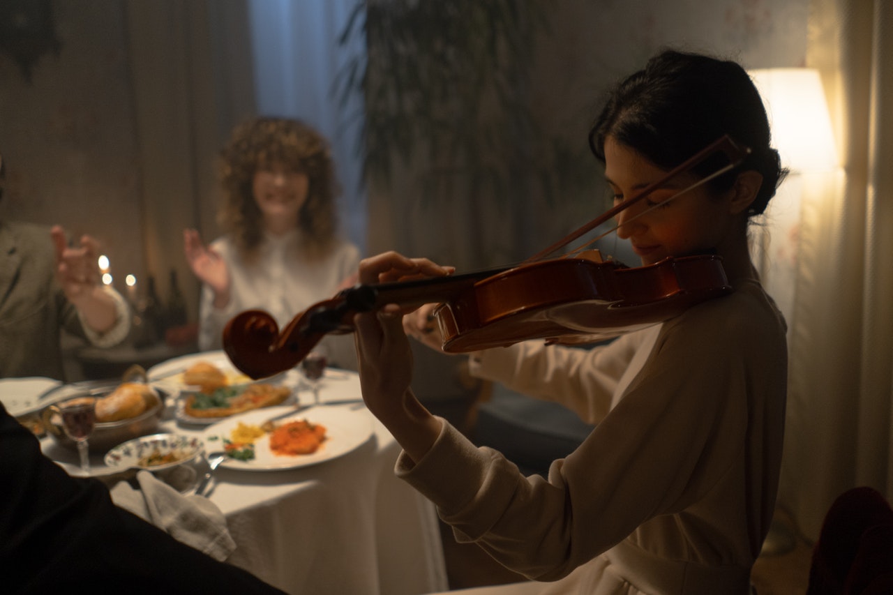 Learn How to Be a Violinist with This Mobile App